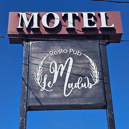 Resto Pub Motel Le Madub L'Isle-Verte Exterior foto